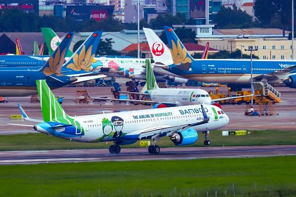 Khủng hoảng năng lượng khiến ngành hàng không trong nước cắt giảm chuyến bay do thiếu nhiên liệu diện rộng-image