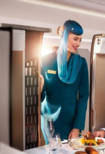 Tiếp viên hãng bay Oman Air